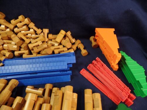 Lincoln Logs Mixed Lot of 300+ Pieces Windows Roofs - Picture 4 of 6