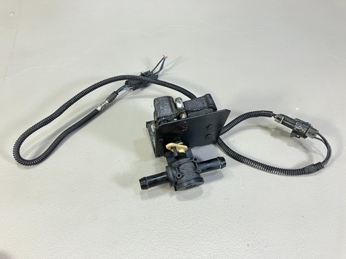 07-2015 Freightliner Step Walk In Van MT45 MT55 6.7 isb valve breather w bracket - Picture 6 of 8