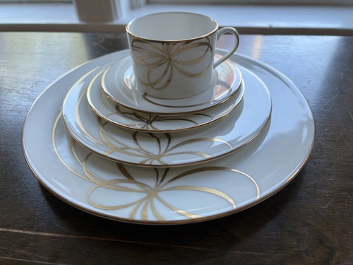 Lenox Kate Spade Belle Boulevard Gold Bows 5 Pc Place Setting New Old Stock - Picture 4 of 6
