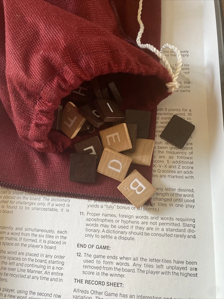 VTG **ALFREDS OTHER GAME** Scrabble Selchow & Righter 1985 COMPLETE - Image 4 of 4