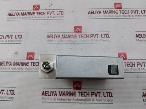 MKS GE50A015103S5V020 MFC Flow Controller (RANGE: 1000 SCCM) - Picture 6 of 11