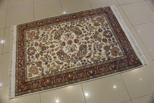 Rugstc 4.5x7 Pak Persian Ivory Area Rug, Hand-Knotted,Floral with Silk/Wool Pile - Picture 3 of 5