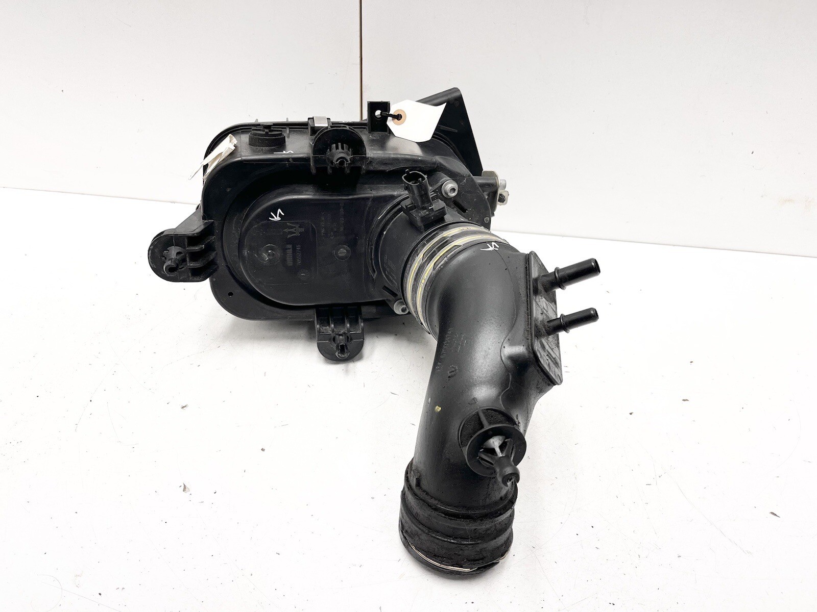 ⭐️2017-2020 MASERATI LEVANTE RIGHT AIR CLEANER FILTER HOUSING - 670001543 - OEM