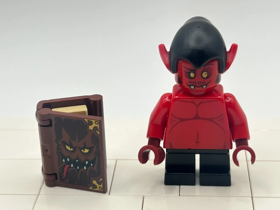 LEGO Bookkeeper minifigura con Libro de Monstruos Nexo Knights 70323 nex046 NUEVO Foto 3 de 4