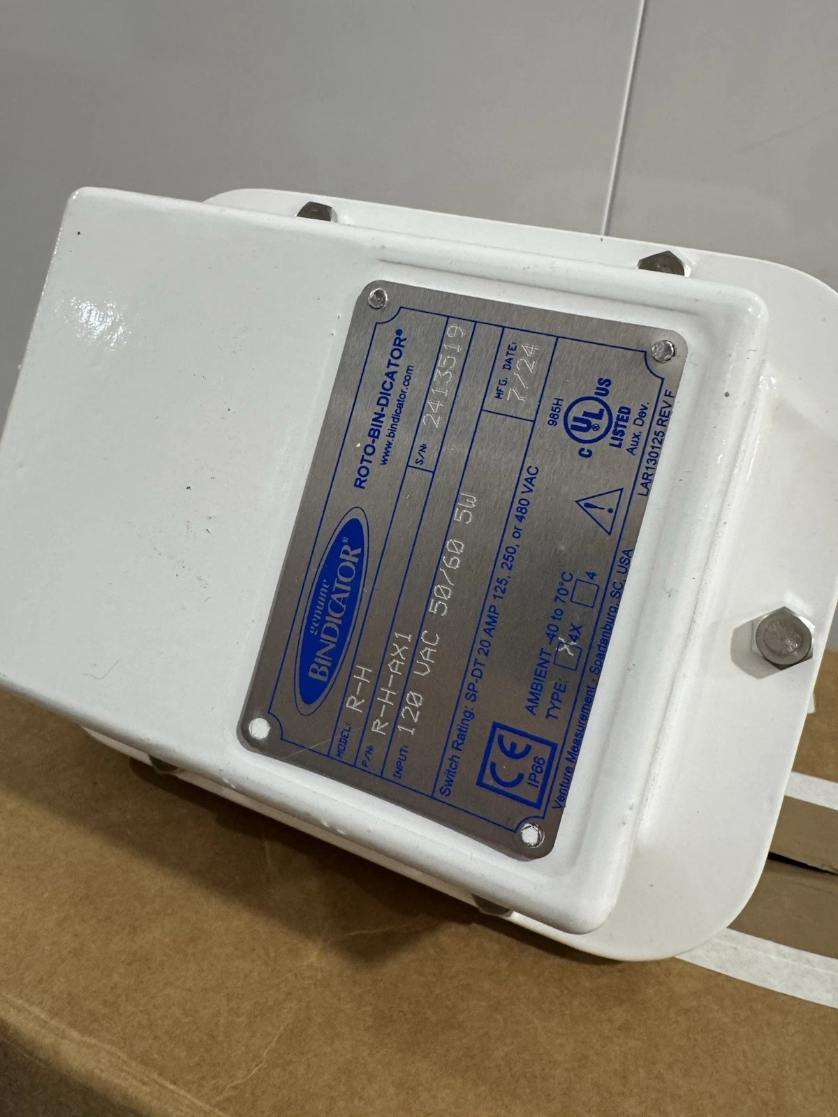 Bindicator R-H-AX1 Roto Float Level Switch Indicator Unit Only Brand New 4