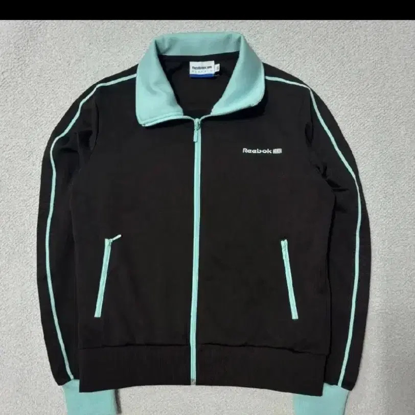 Reebok Brown Jersey T-Shirt Men’s Size 95 thumbnail 2