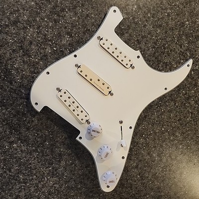 Seymour Duncan Everything Axe Stratocaster Pre-Wired Pickguard White Coil Split