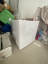 Russell Hobbs Mini Freezer RHTTFZ1 Compact Table Top Freezer White Working