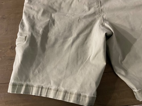 Tommy Bahama Shorts Mens Size 38 Beige Flat Front Chino Casual Golf Side Pockets - Picture 13 of 14