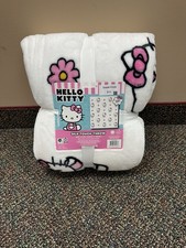 NEW Hello Kitty Sanrio SUPER SOFT Silk Touch Throw Blanket 60 x 70 White/Pink