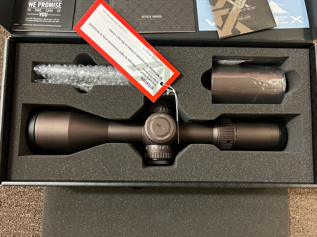 VORTEXタイプ Razor HD GenII Vortex Razor HD Gen II-E 1-6x24 Illum VMR-2 MRAD Riflescope