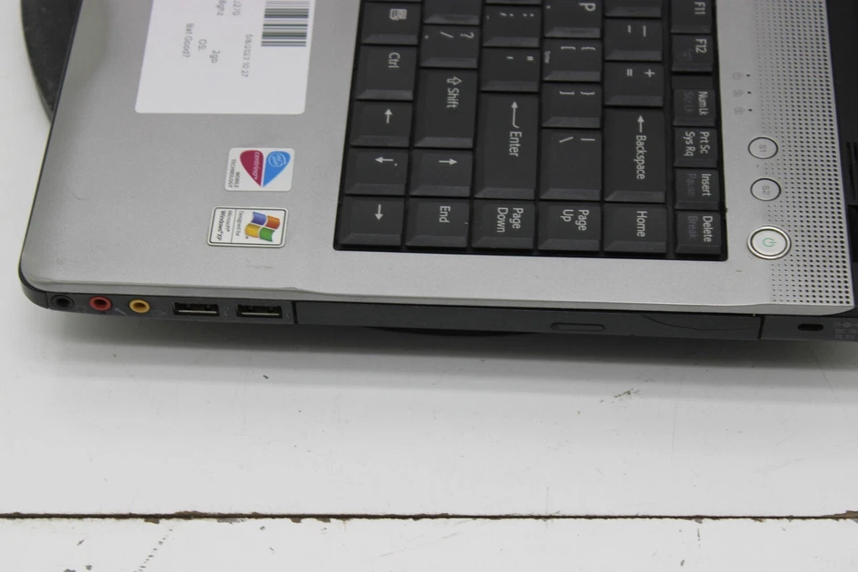 Portátil Sony Vaio VGN-FJ270 Intel Pentium M 2 GB Ram sin disco duro ni batería Foto 4 de 4