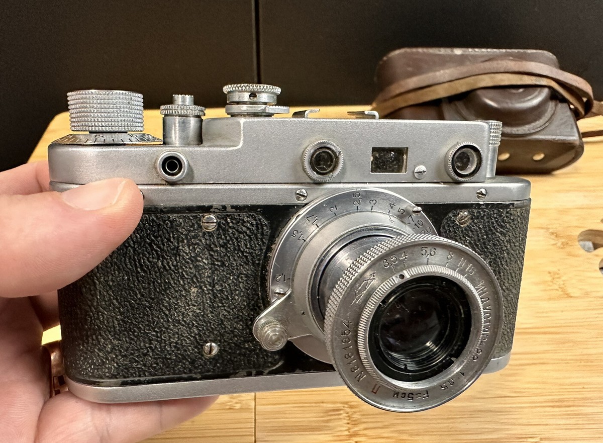 Zorki C Original Soviet USSR camera f3.5/50mm lens Industar 22 Red