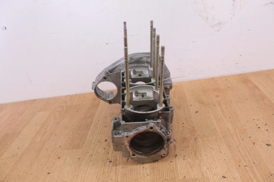 1993 年 YAMAHA VENTURE GT 曲轴箱/主发动机箱-套装 — 第 4/4 张图片