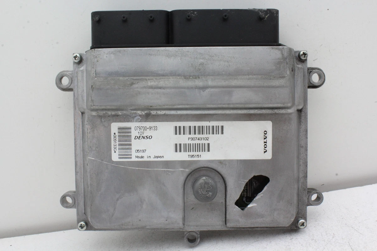 04-07 Volvo 40 50 70 Series P30743102 Computer Brain Engine 