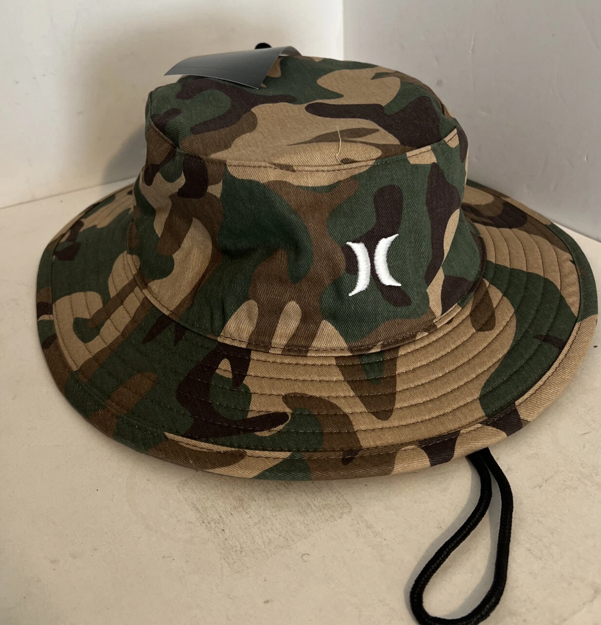 Hurley Mens Safari Hat Camouflage Bucket Hat With Adjustable Cord Green NWT