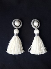 WELL TRIMMINGS 2 KEY TASSELS FRINGE BALL WHITE DIY REF 179 PPBB