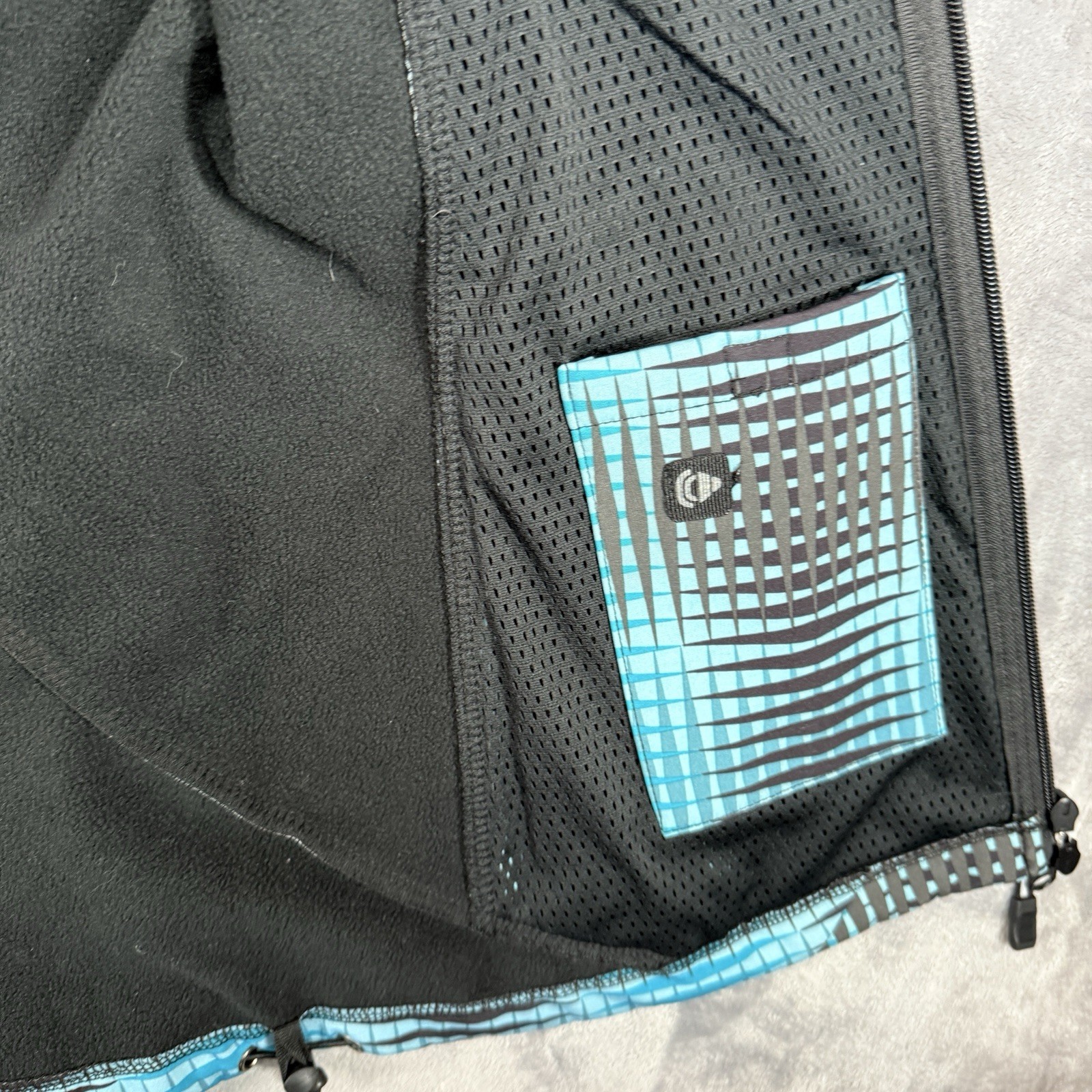 Roper Women M Soft Shell Vest Full Zipper Fleece Lining Pockets Geo Print Teal