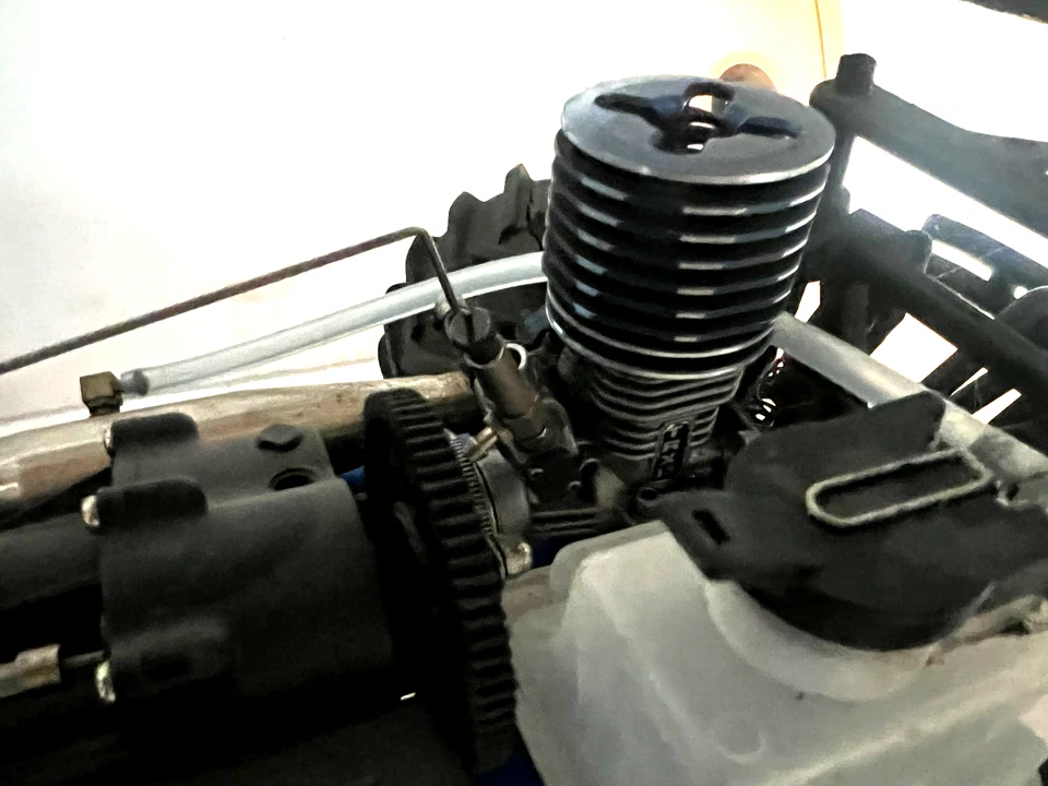 Traxxas 49077-3 1/10 Scale 4WD Monster Truck - Image 3 of 3