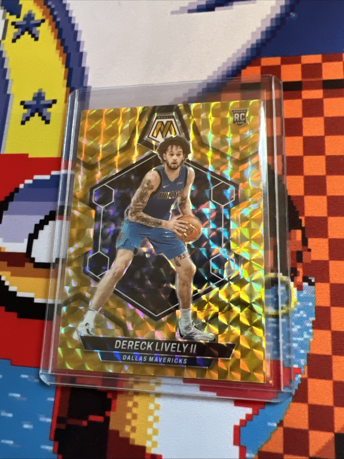 2023-24 Panini Mosaic Reactive Yellow Prizm Dereck Lively II Mavericks #248