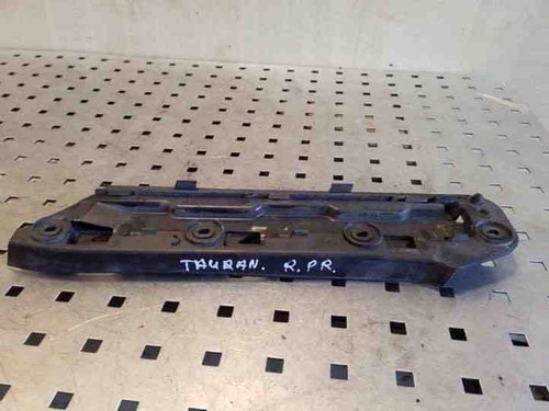 VW TOURAN 1T1, 1T2 Stoßstangenhalter vorne rechts 1T0807936 2.00 26108587