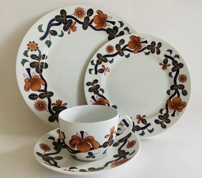 Granger Imari by Royal Worcester 4-piece Place Setting