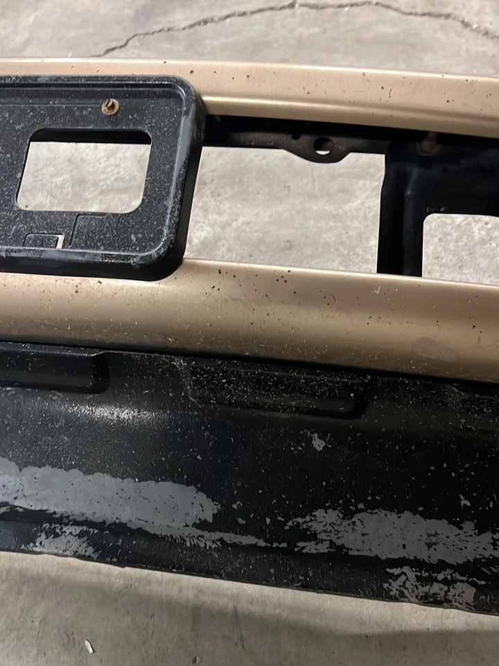 Parachoques delantero para camioneta Ford F-350 serie F 2011 Foto 3 de 4