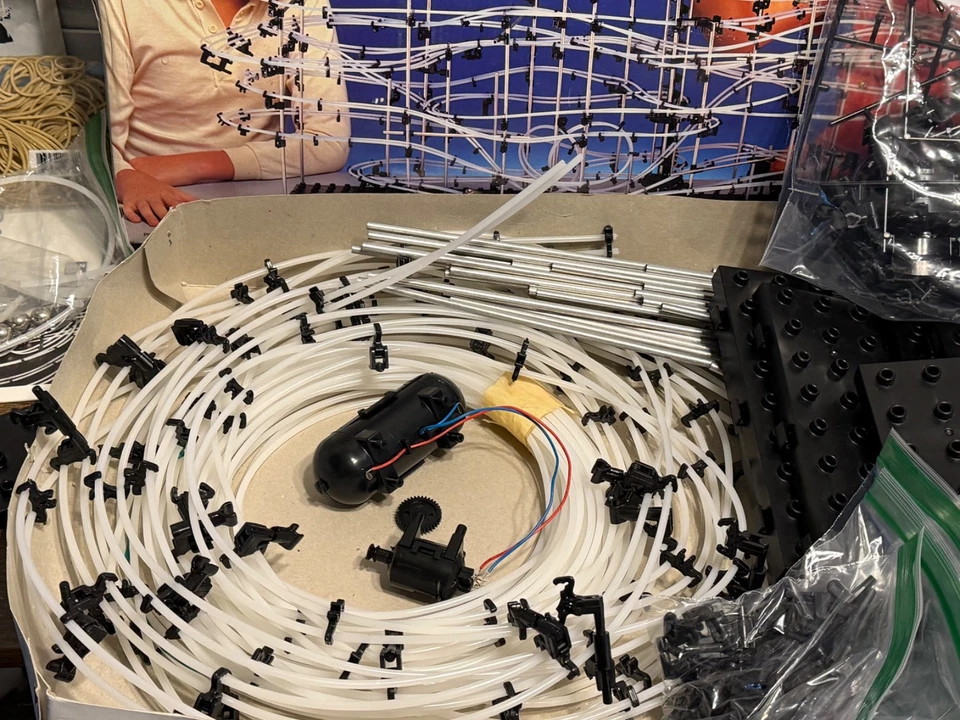 Vintage 1980s Bandai Spacewarp ADVANCED Roller Coaster Set 30 Complete - Image 3 of 4