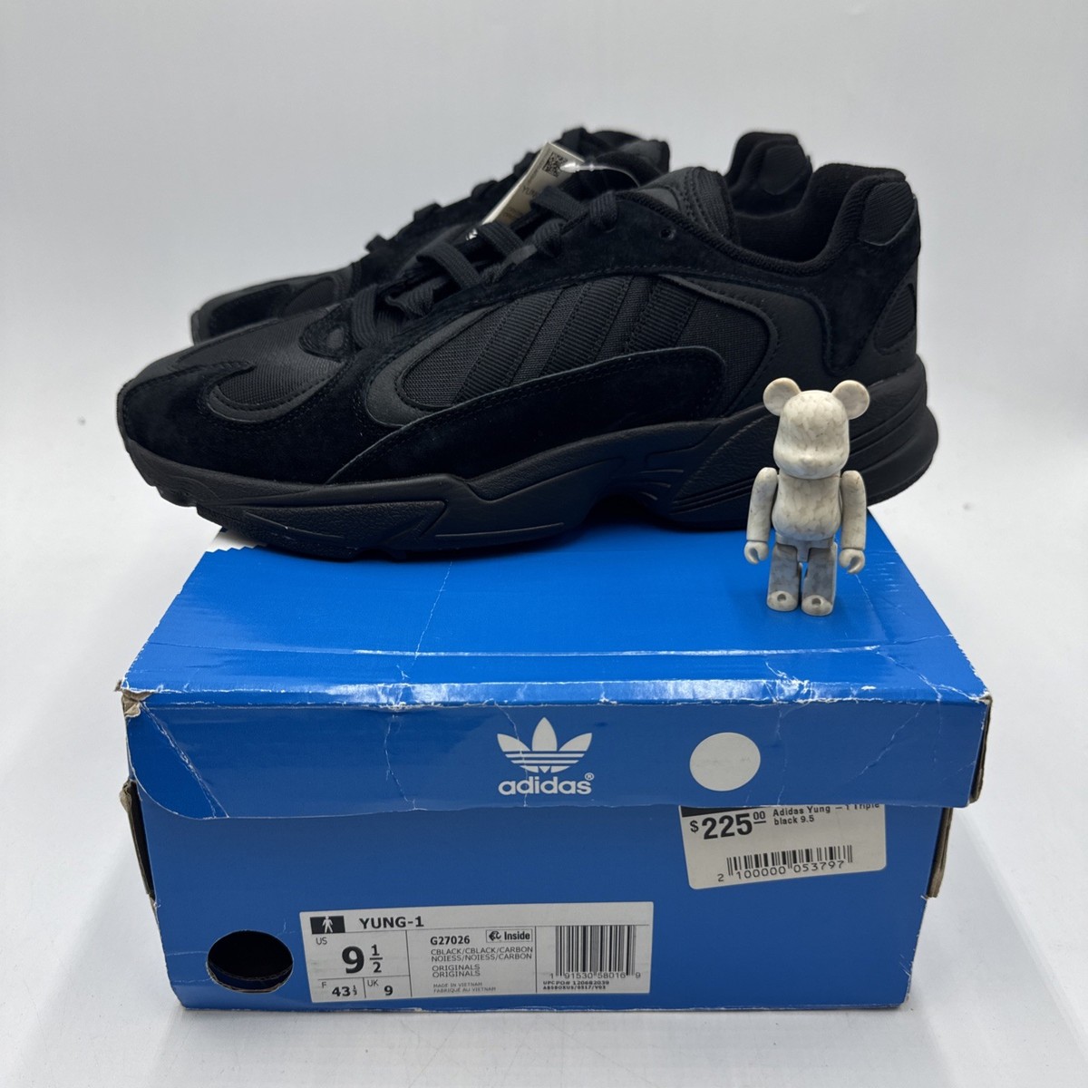 adidas gazelle silver green womens YUNG-1 SNEAKERS IN BLACK