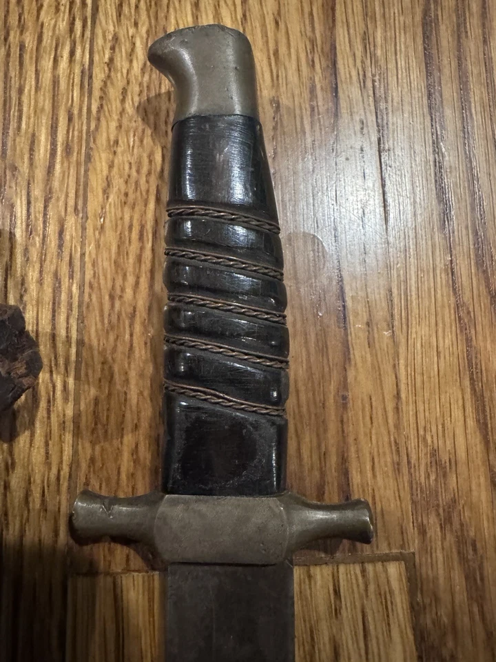 FACA DE COMBATE PERSA IRANIANA ORIGINAL DA SEGUNDA GUERRA MUNDIAL COM BAINHA DE COURO - Imagem 2 de 4