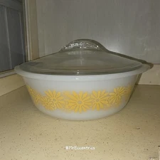 Vintage Glasbake Ovenware Yellow Daisy Casserole Round Dish 514 2 Quart w Lid
