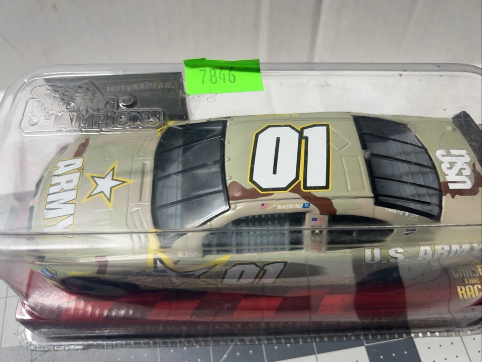 Jerry Nadeau #01 Army 2003 1:64 NASCAR TEAM CALIBRE diecast suelto Foto 2 de 4