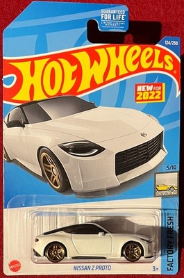 HOT WHEELS NISSAN Z PRONTO WHITE 124/250. SEE COMBINED OFFERS!