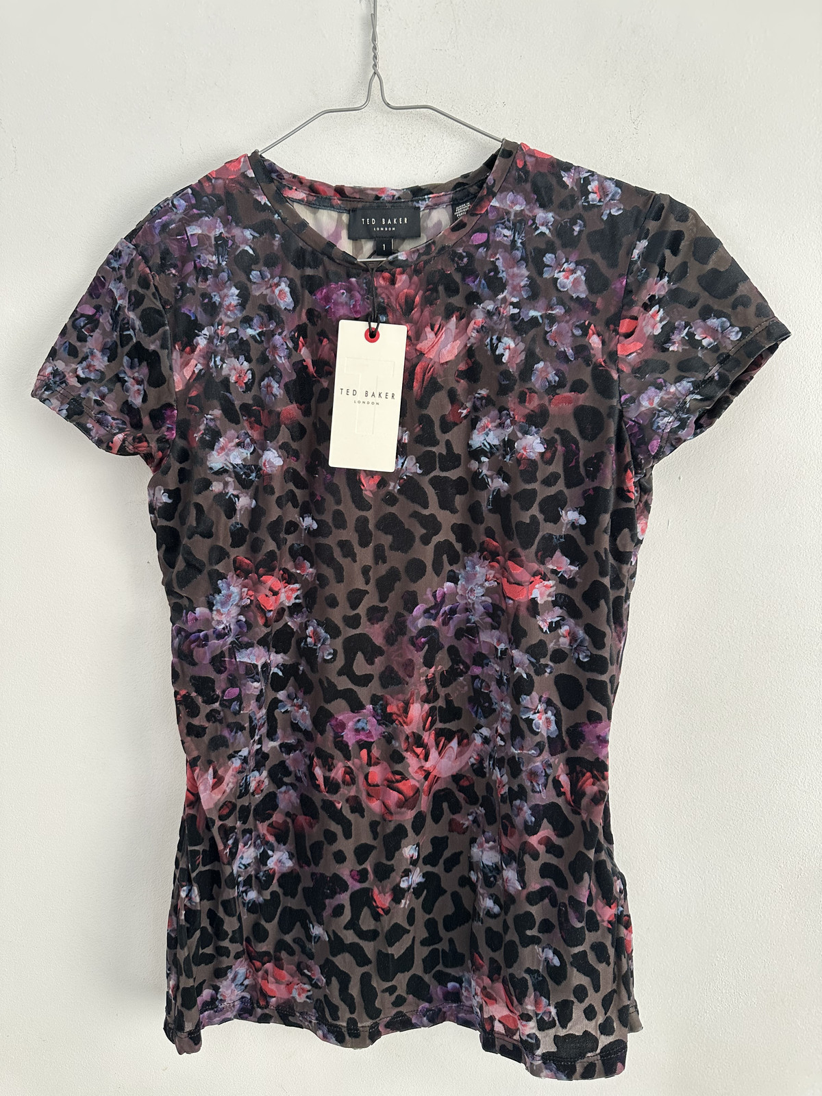 TED BAKER T-SHIRT FLOCKED NEW Leopard print Purple Red Black NEW 8 10 14