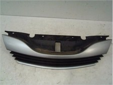 Gebrauchte Kühlergrill RENAULT LAGUNA II Phase 1 - 1.9 DCI 100 PS -