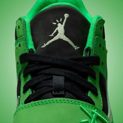 Size 6 - Travis Scott x Air Jordan Jordan Jumpman Jack TR Green