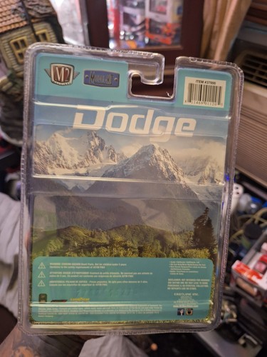 M2 Machines Model Kit Series Light Blue/White 1978 Dodge Adventurer 150 - Picture 2 of 2
