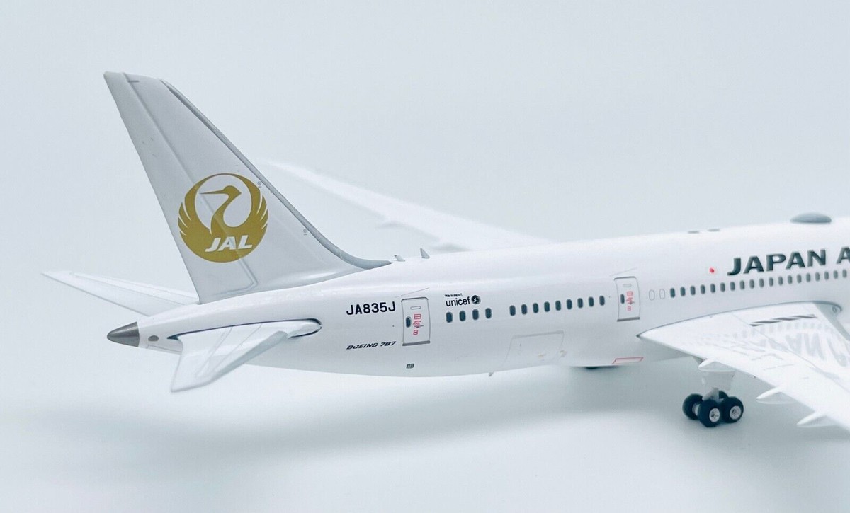 1:400 JC Wings JAPAN AIRLINES BOEING 787-8 Passenger Airplane