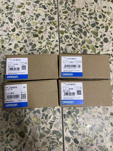 1pcs NEW CJ1W-MAD42 for  PLC Analog Module with 90 days warranty