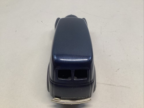 1951 GMC PANEL TRUCK VINTAGE VEHICLE BY ERTL - Picture 5 of 6