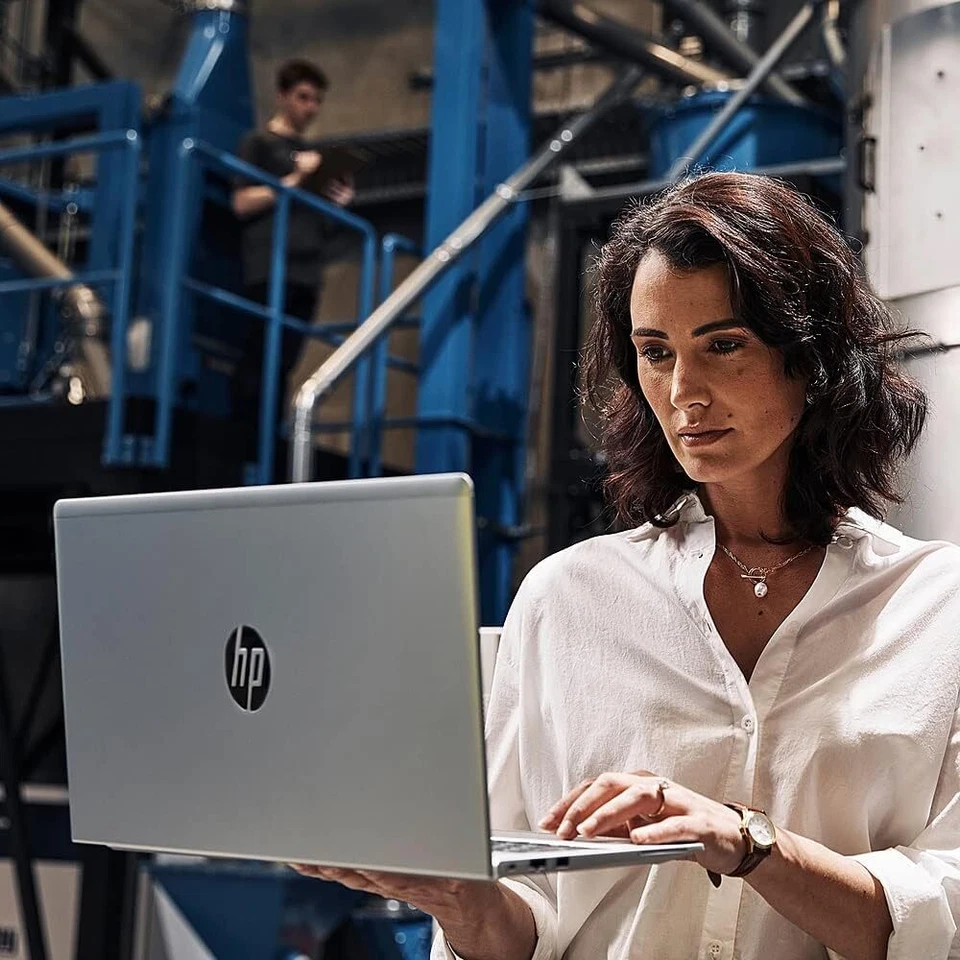 HP ProBook 445 G9 14" Notebook Full HD AMD Ryzen 5 5625U 8 GB RAM 256 GB SSD NEW - Image 3 of 4