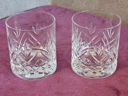 Paar hochwertige geschliffene Glas Whisky Tumbler Gläser