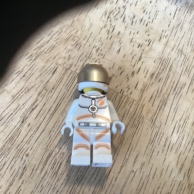 Lego MARS MISSION Astronaut with Helmet and Cheek Lines Minifigure Retired 7690