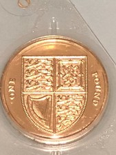 2015 £1 One Pound Coin Shield Part of UK Royal Coat of Arms 4th Portrait BUNC