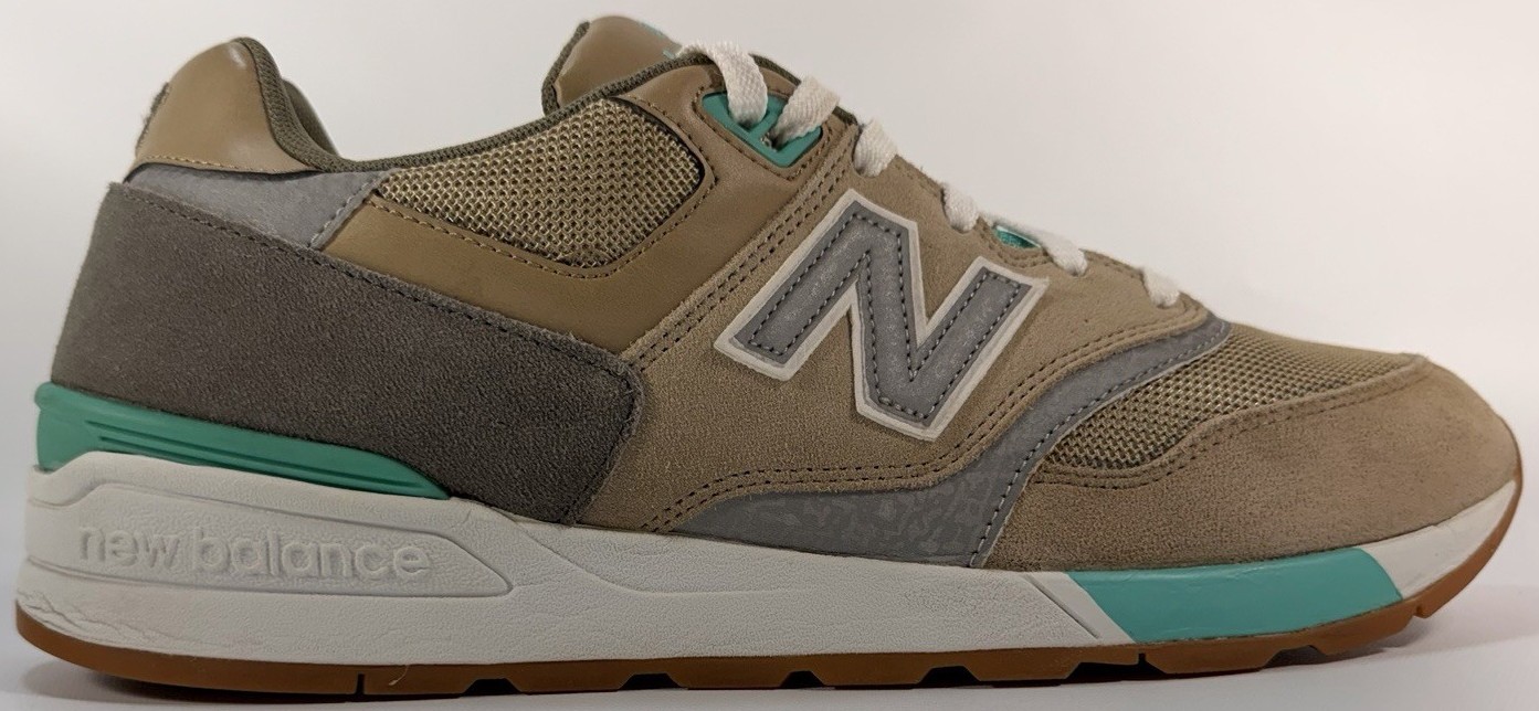 New Balance 597 Sneakers Mens 9 Khaki White Gold Lace Up Streetwear Activewear New Balance Classic 597 Men main image 3