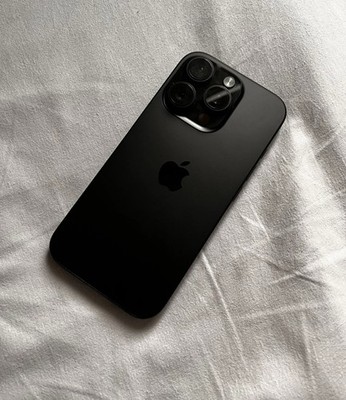 Apple iPhone 16 Pro Smartphone, Schwarz, Neu, ohne Simlock, mit OVP 128Gb