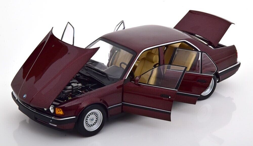 希少 1/18 BMW 730i ミニチャンプス(MINICHAMPS) E32 Minichamps 1986 BMW 730I (E32) Light Blue Metallic 1:18