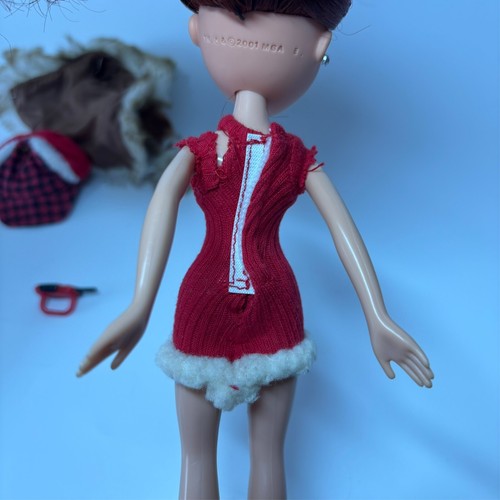 Bratz Doll Phoebe Campfire Doll With Accs. AMAZING LONG HAIR - Picture 6 of 17