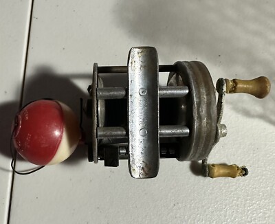 Vintage Shakespeare Fishing Reel Model 1960 Criterion Made Vintage Shakespeare Fishing Reel Model 1960 Criterion Made