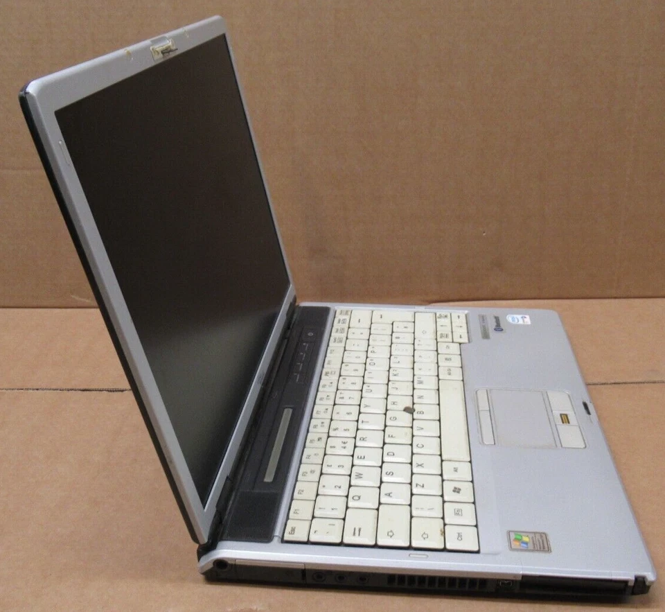 Fujitsu Lifebook S7110 WB2 14.1" Laptop Intel Core 2 Duo T2500 2GHz 1GB RAM DVD - Image 3 of 4
